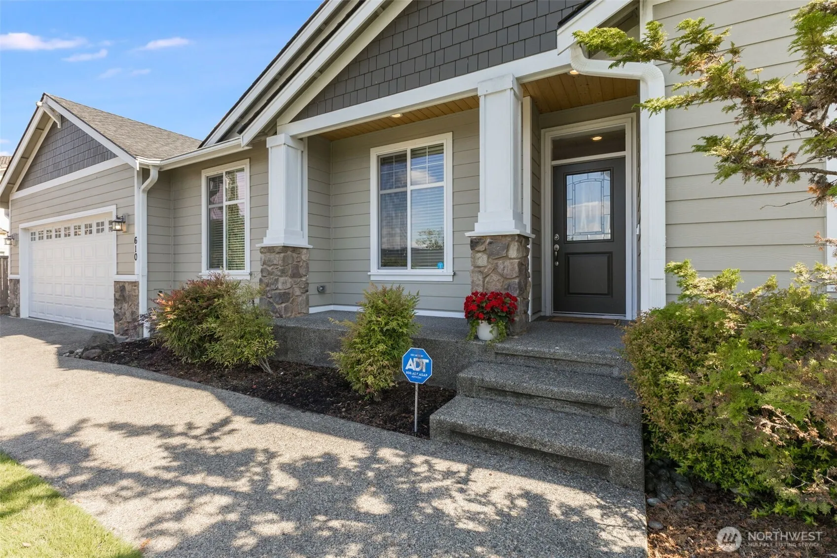 Property photo for 610 16th Avenue Ct Sw, Puyallup photo 3