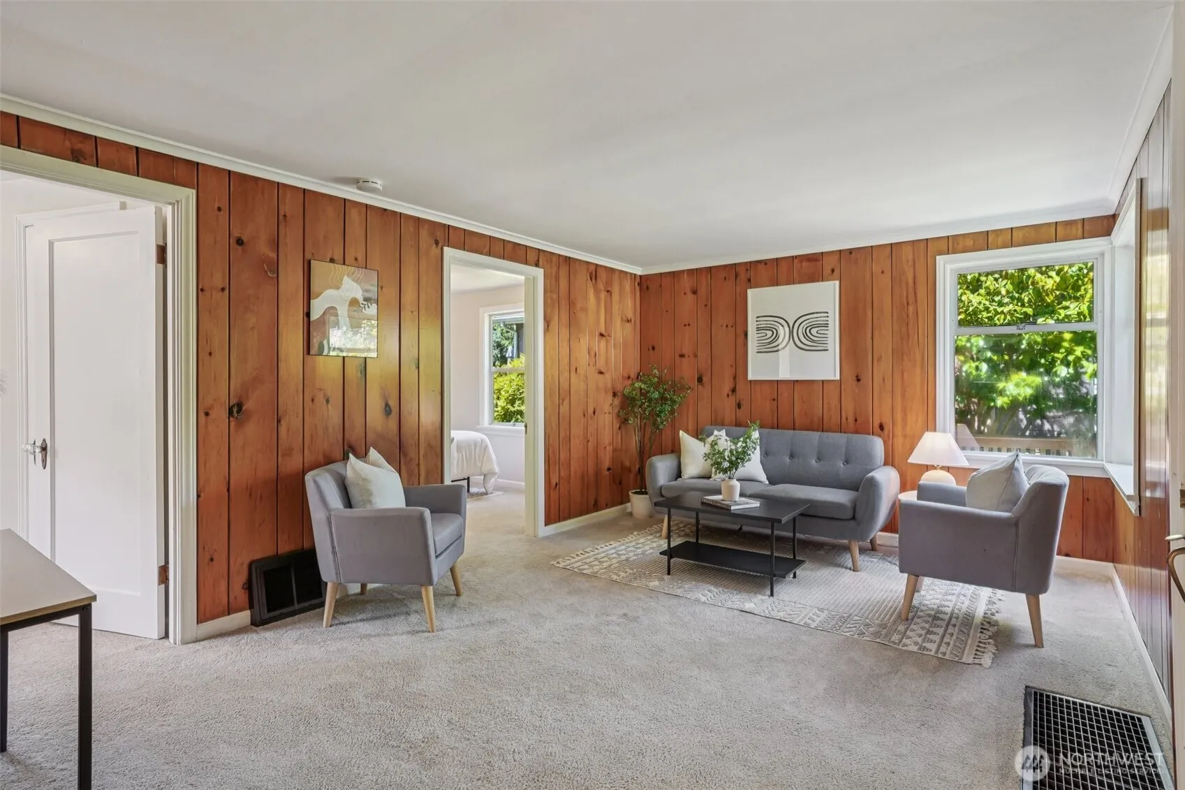 Property photo for 11737 38th Avenue Ne #c, Seattle photo 2