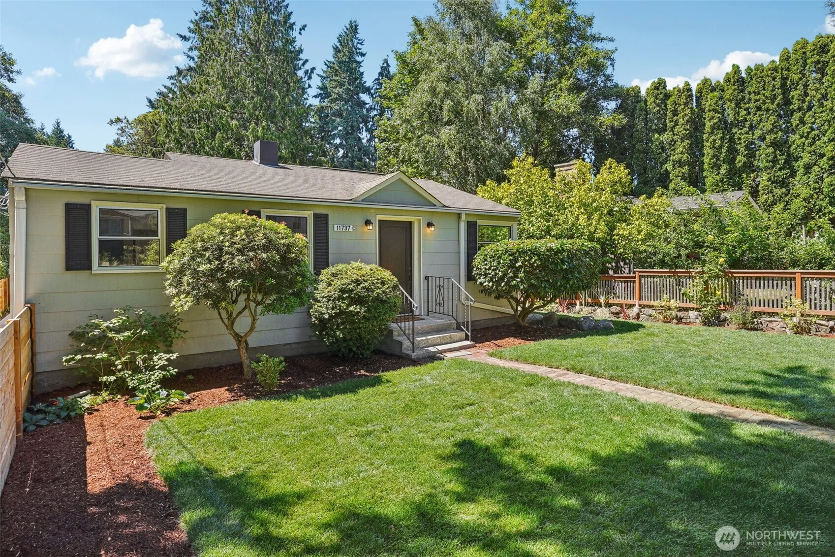 Property photo for 11737 38th Avenue Ne #c, Seattle