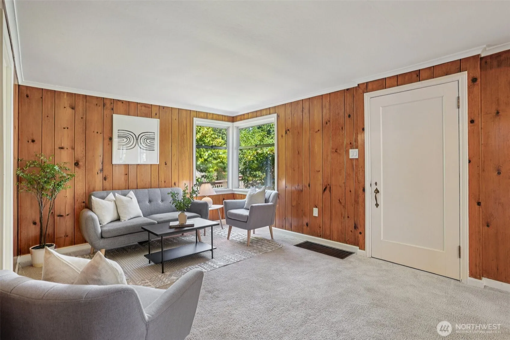 Property photo for 11737 38th Avenue Ne #c, Seattle photo 3