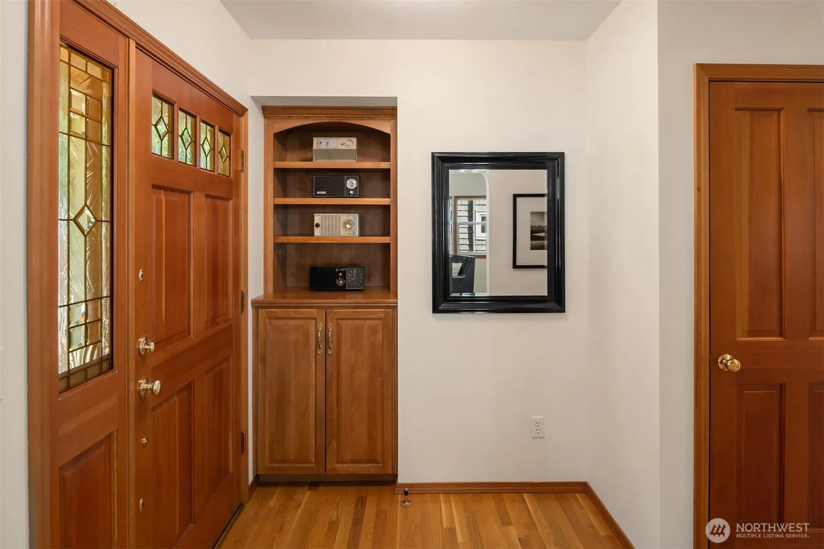 Property photo for 6547 30th Avenue Ne, Seattle photo 3
