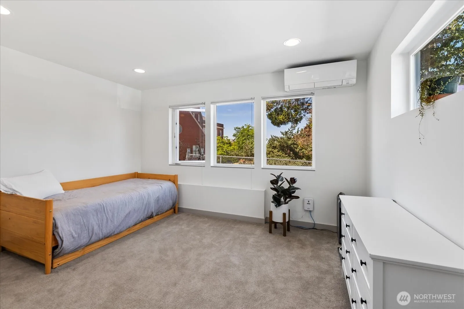 Property photo for 4307 Sw Frontenac Street #a, Seattle photo 4