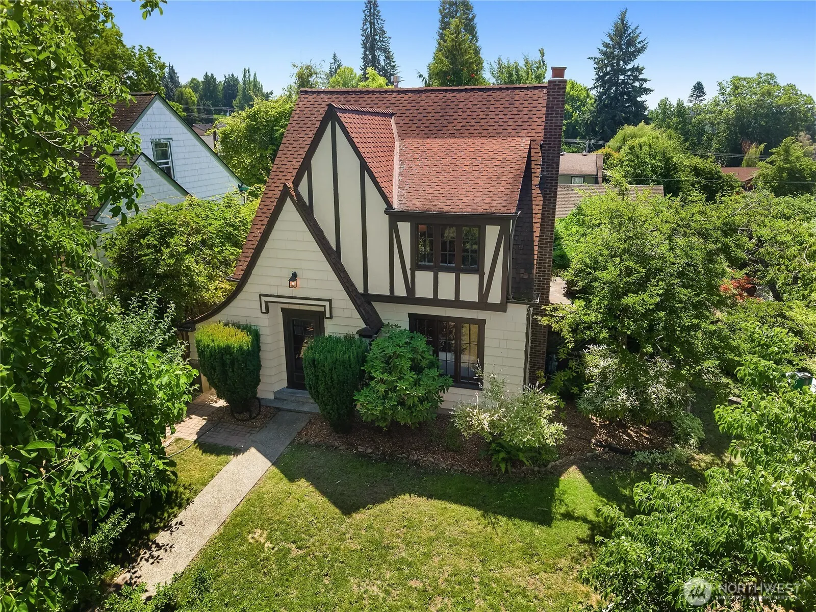Property photo for 1409 4th Avenue E, Olympia