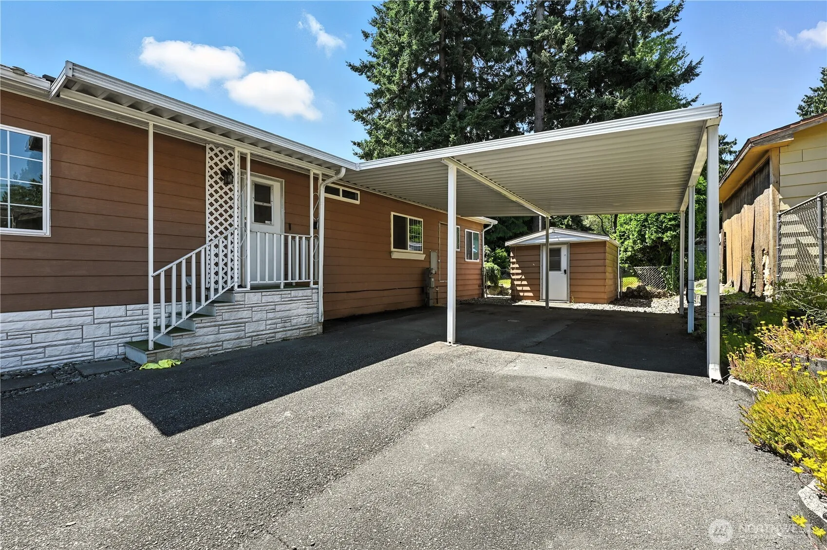 Property photo for 12030 2nd Drive Se, Everett photo 2