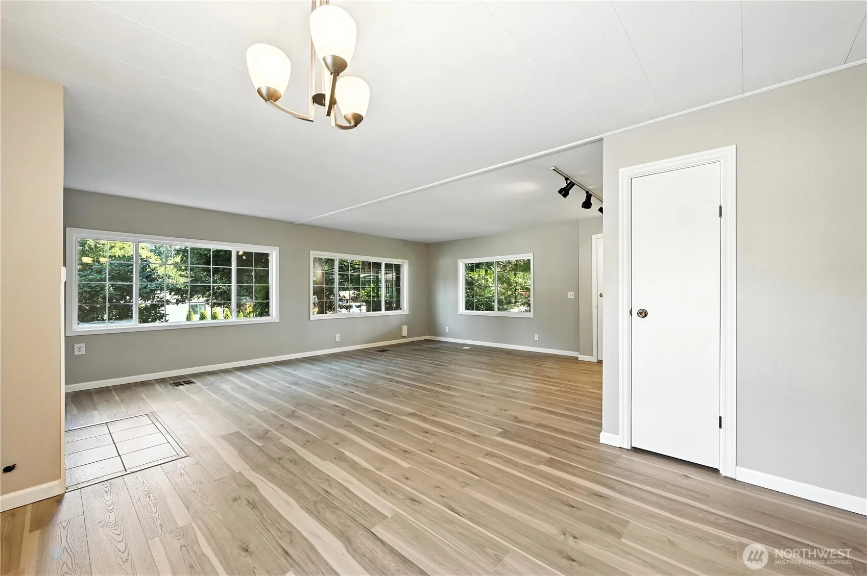 Property photo for 12030 2nd Drive Se, Everett photo 4