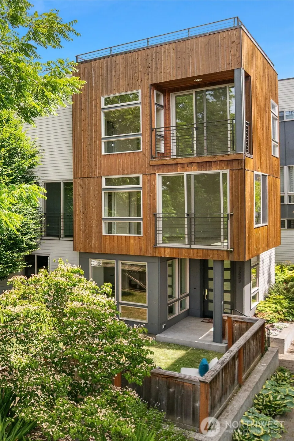 Property photo for 3252 14th Ave W, Seattle