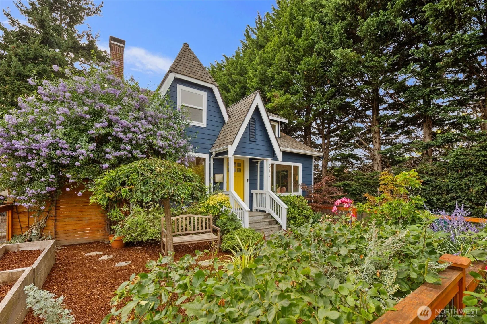 Property photo for 347 29th Avenue, Seattle photo 2