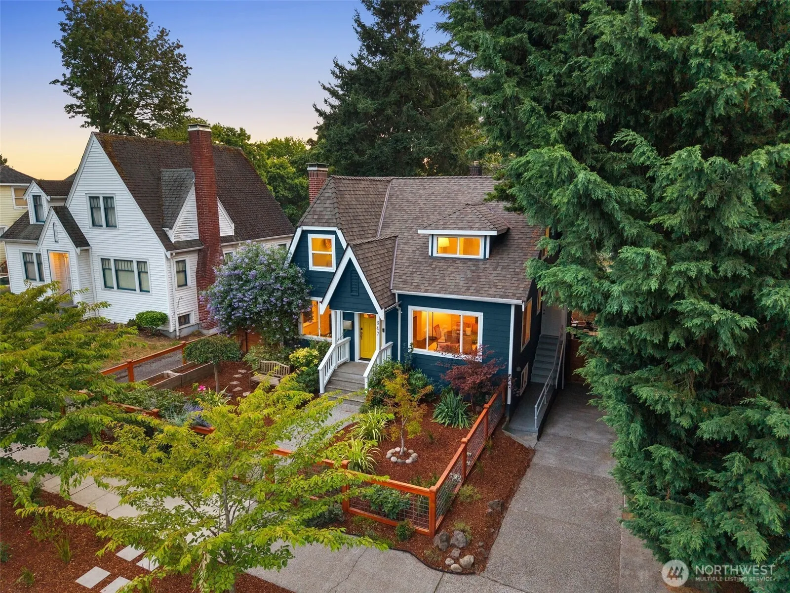 Property photo for 347 29th Avenue, Seattle photo 3