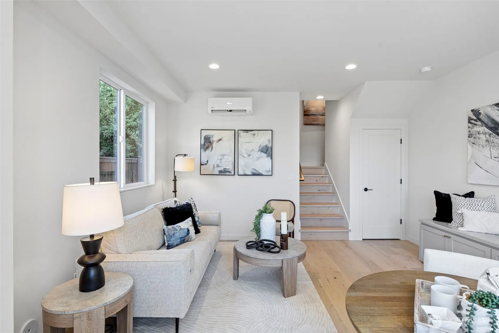 Property photo for 3812 31st Avenue W #b, Seattle photo 5