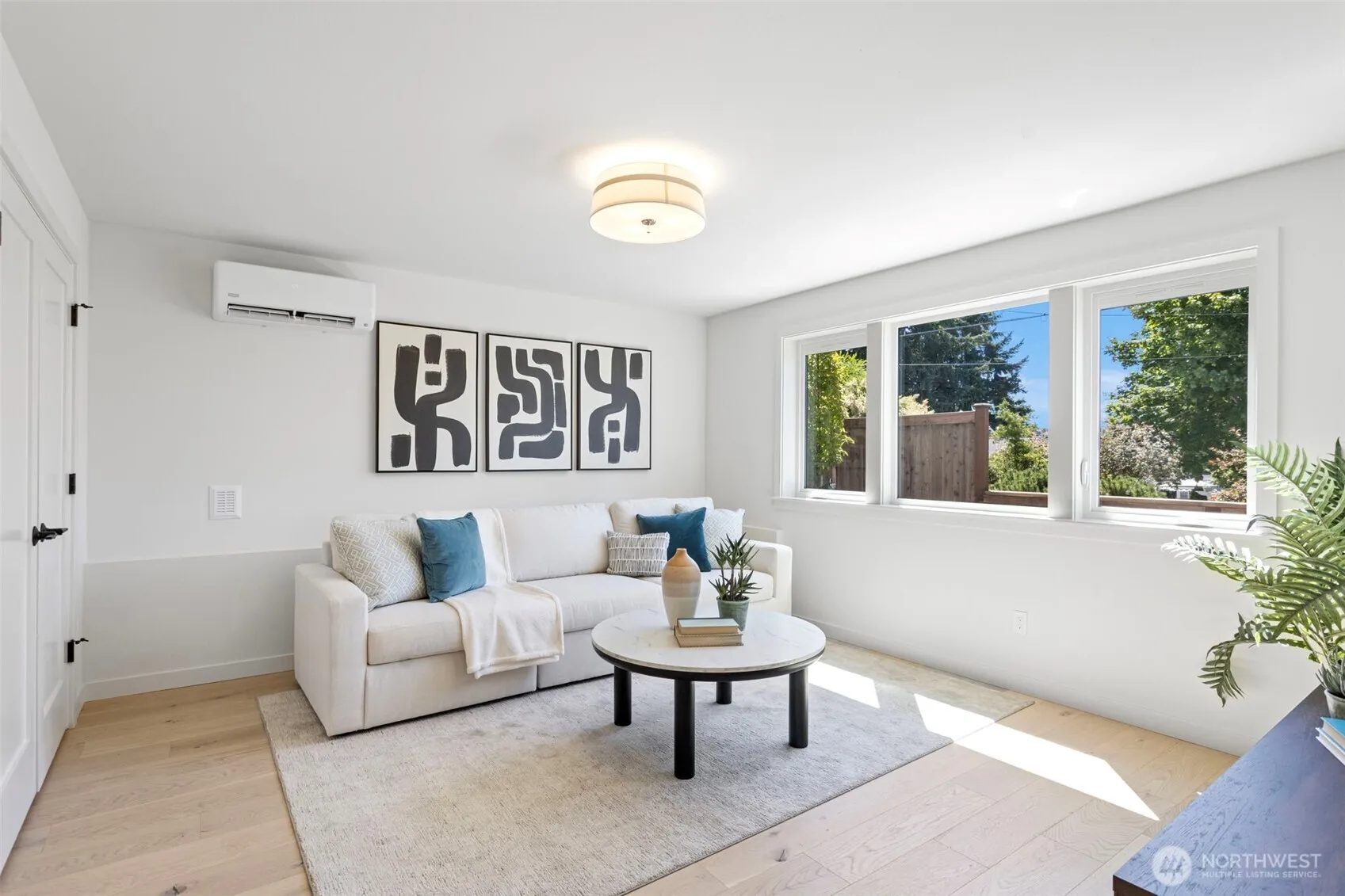 Property photo for 3812 31st Avenue W, Seattle photo 5
