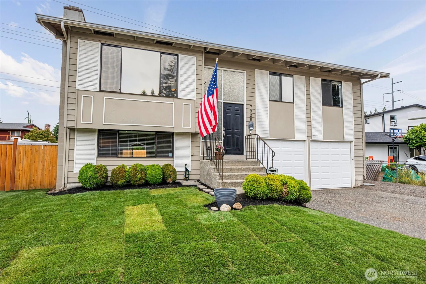 Property photo for 7909 Timber Circle, Everett photo 2