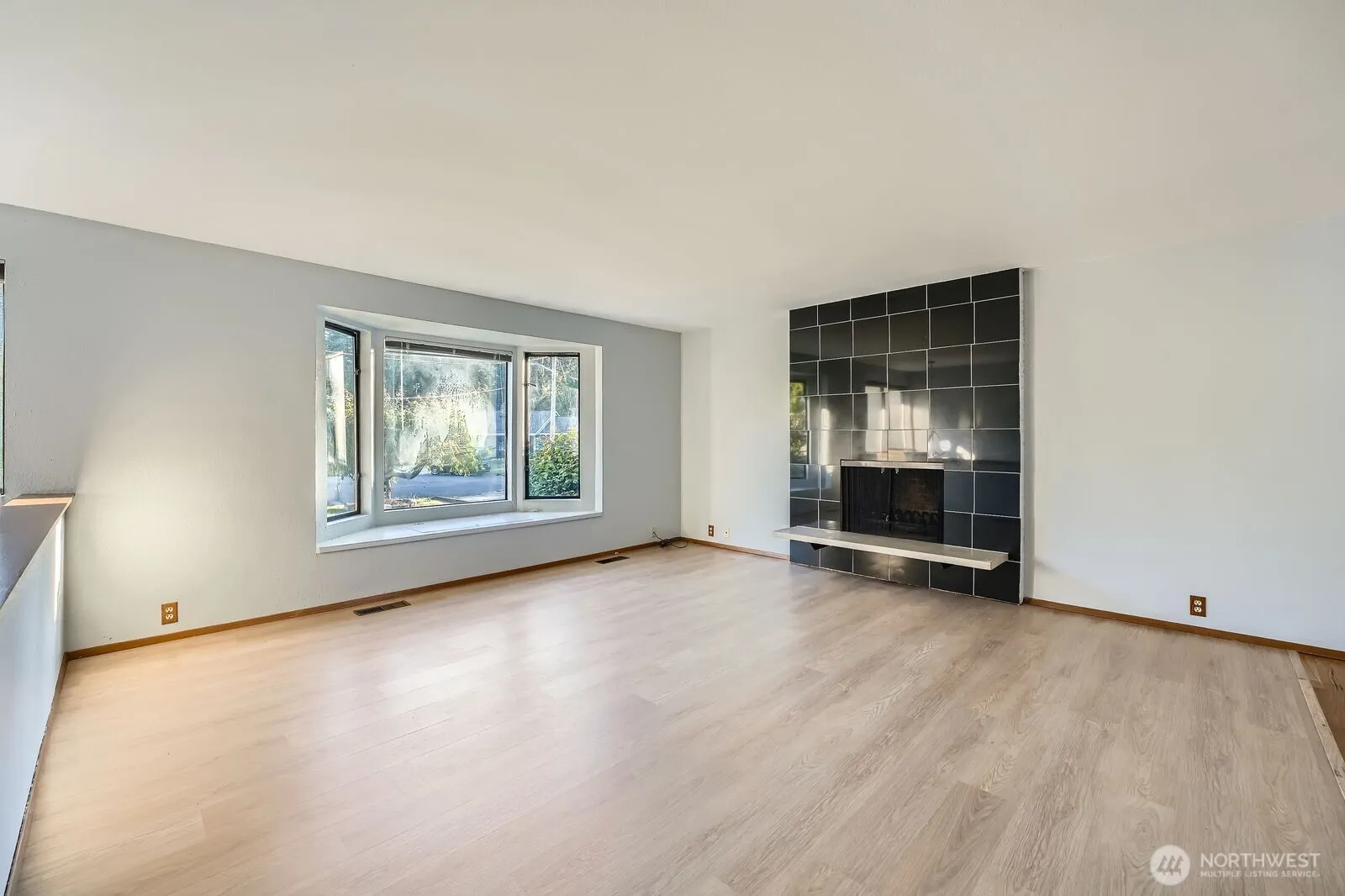 Property photo for 26406 Manchester Avenue, Kent photo 5