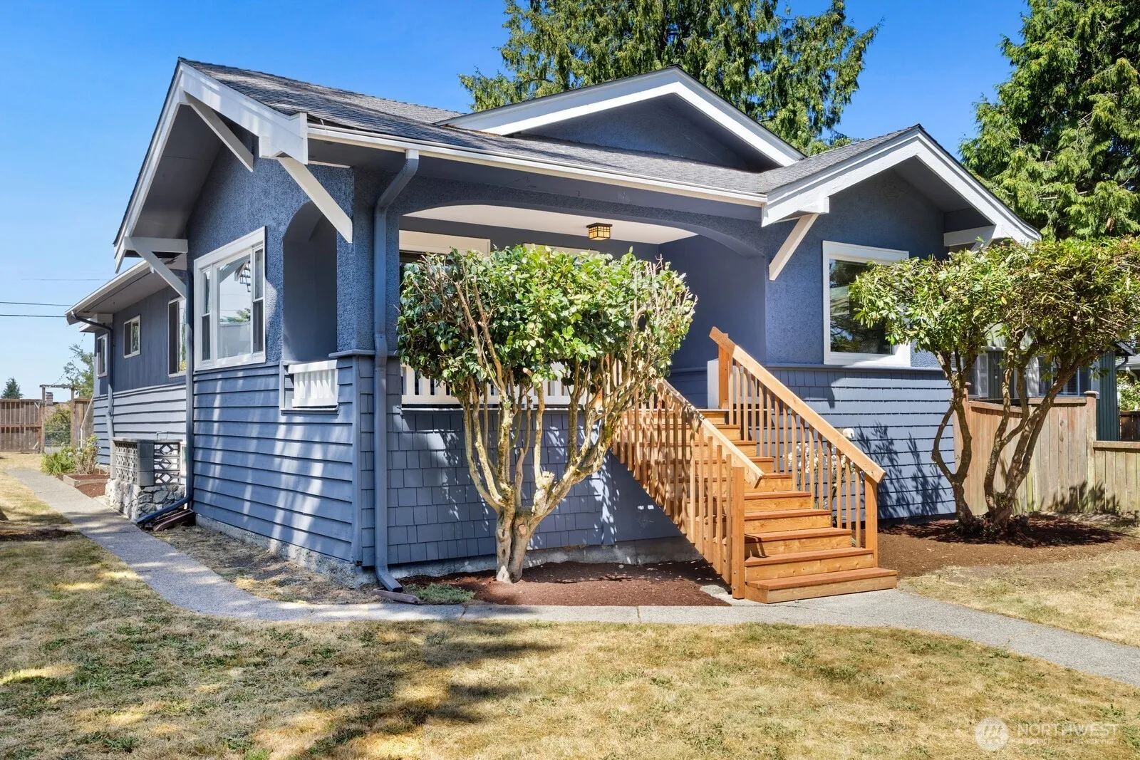 Property photo for 7311 35th Avenue Sw, Seattle photo 2