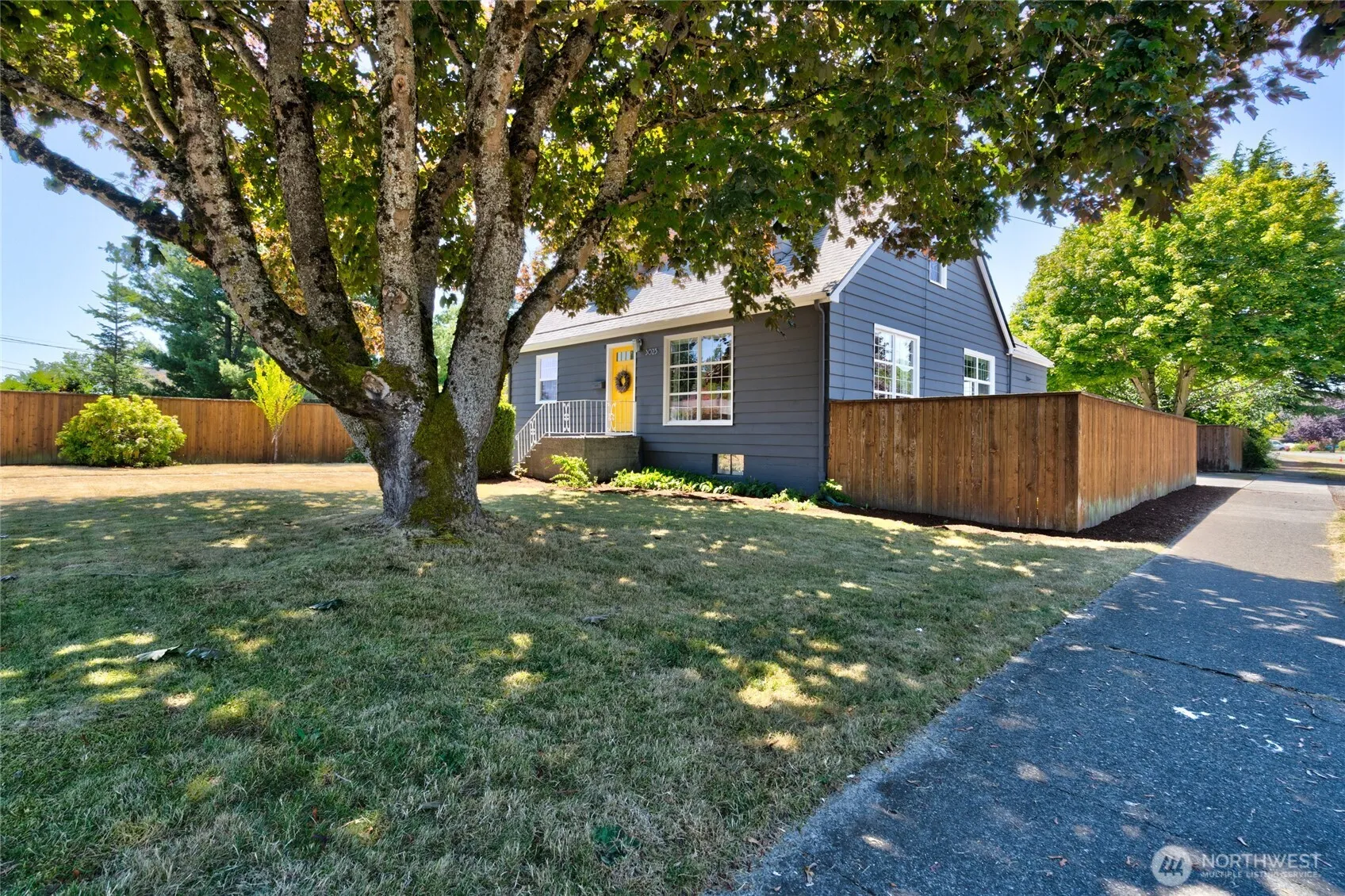 Property photo for 3025 Ellis Street, Bellingham photo 2