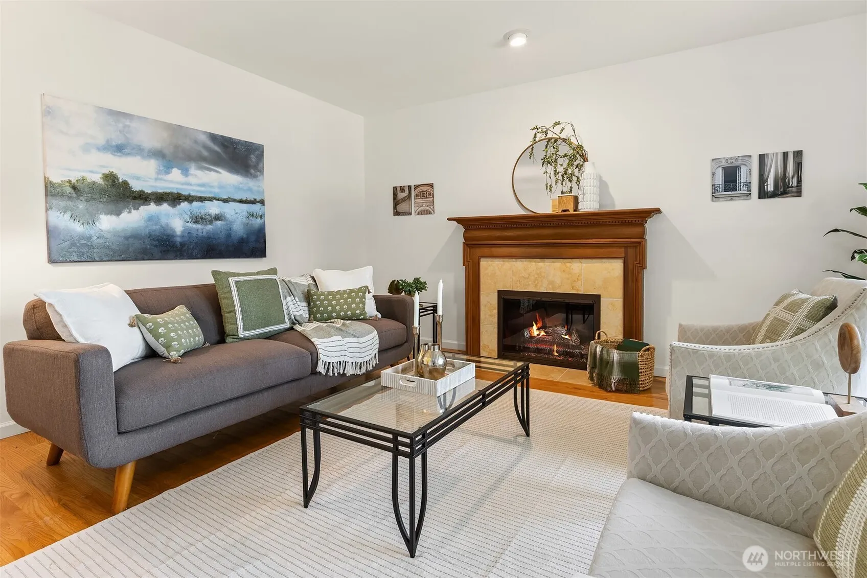 Property photo for 13029 3rd Avenue Ne #d, Seattle photo 4