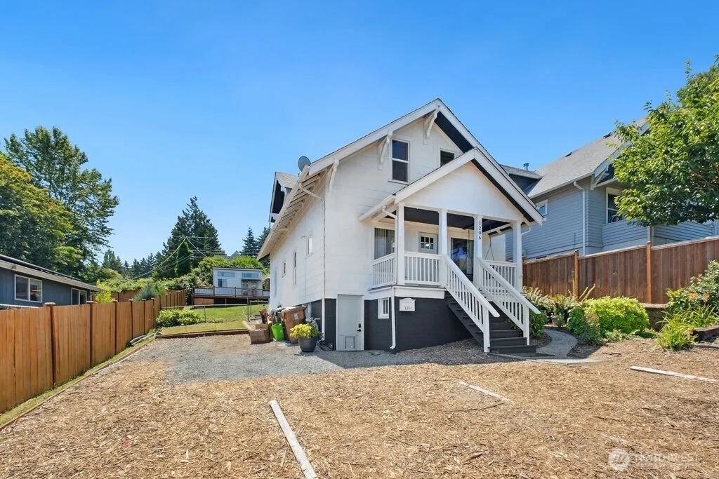 Property photo for 1206 E 30th, Tacoma photo 2