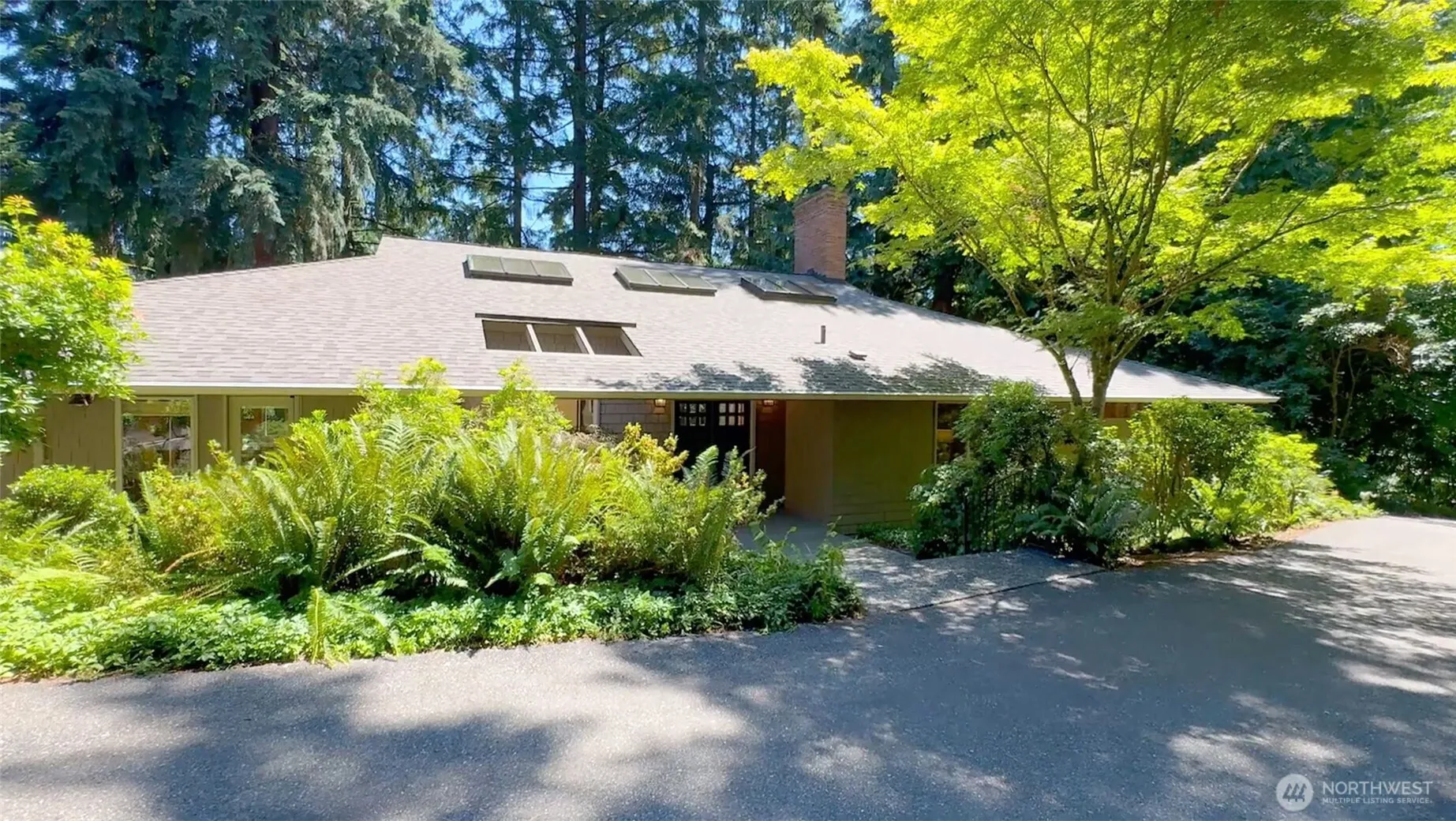 Property photo for 13604 Ne 28th Street, Bellevue