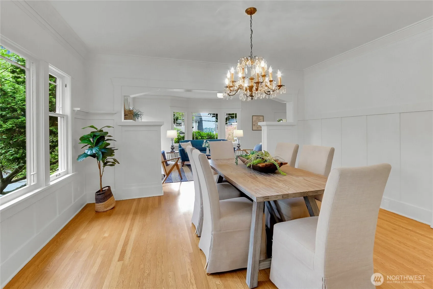 Property photo for 1523 4th Avenue N, Seattle photo 5