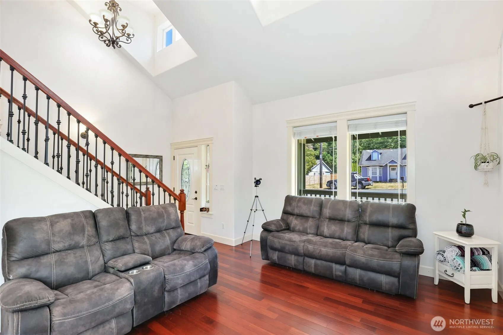 Property photo for 2010 Crystal Springs Road W, Tacoma photo 5