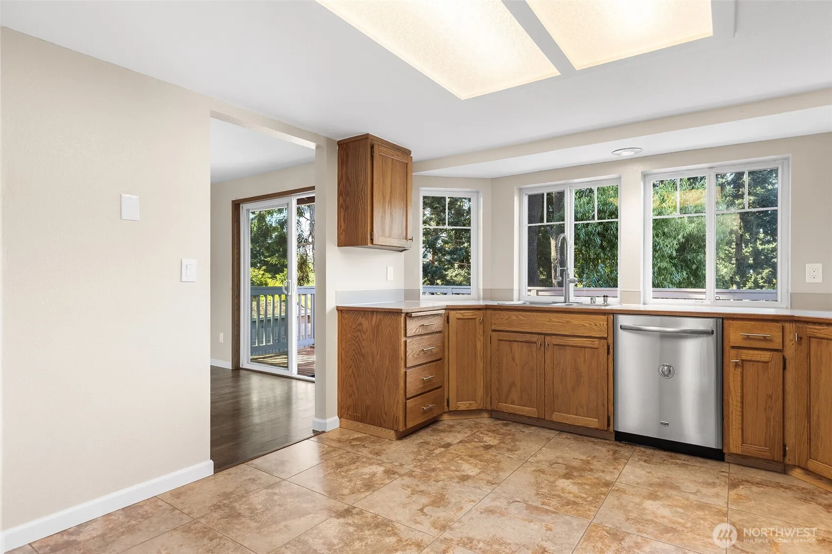 Property photo for 1721 155th Street E, Tacoma photo 3