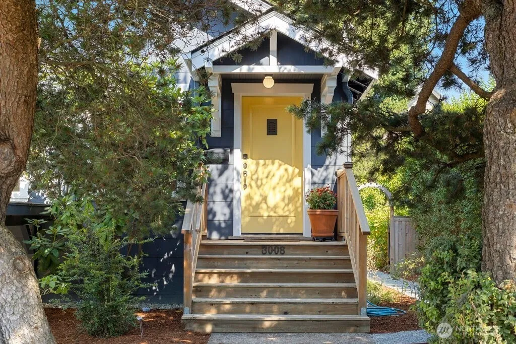 Property photo for 3008 22nd Avenue S, Seattle photo 2