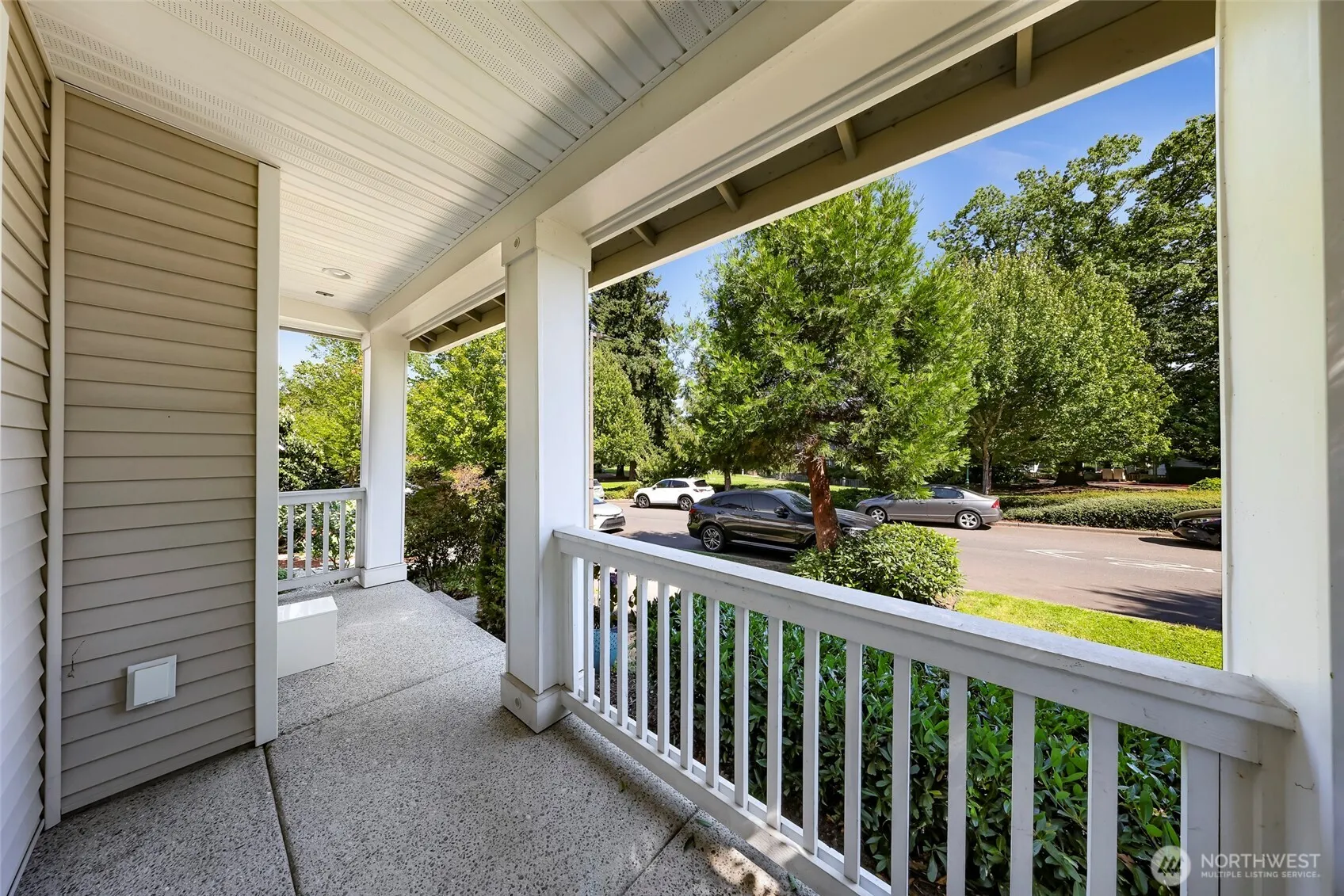 Property photo for 6517 High Point Drive Sw, Seattle photo 3