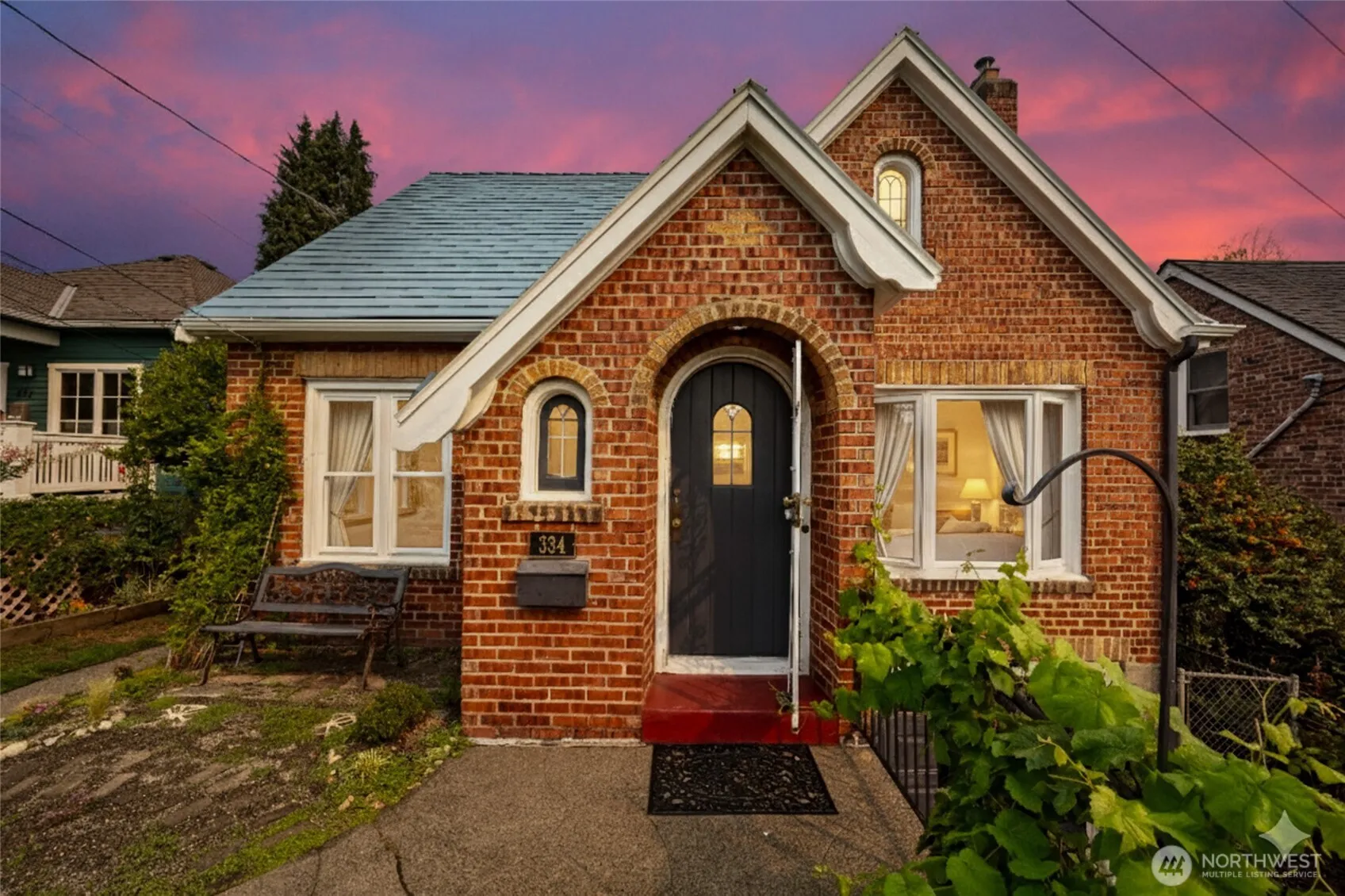 Property photo for 334 Ne 57th Street, Seattle photo 2