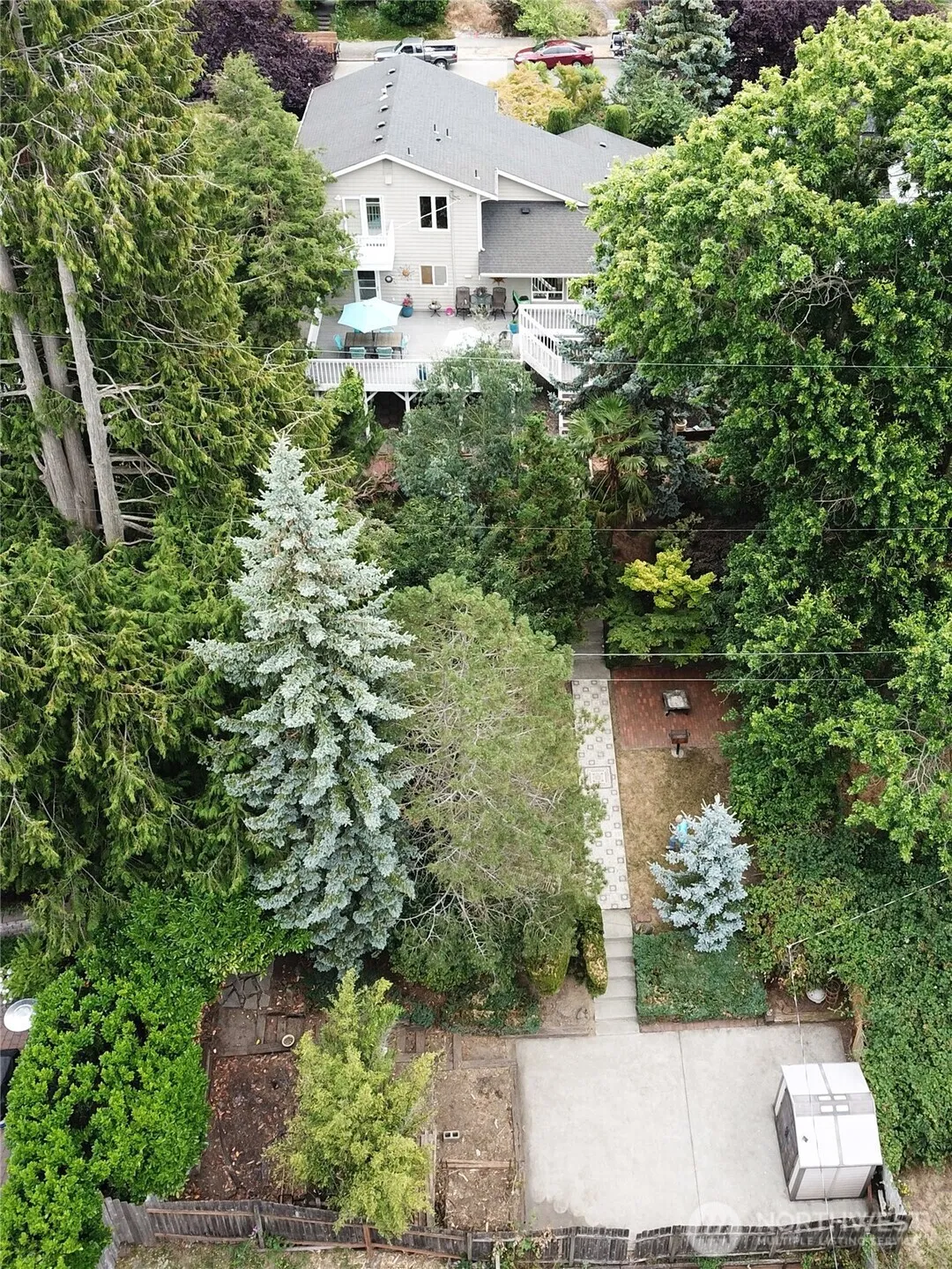 Property photo for 3233 45th Avenue Sw, Seattle photo 4