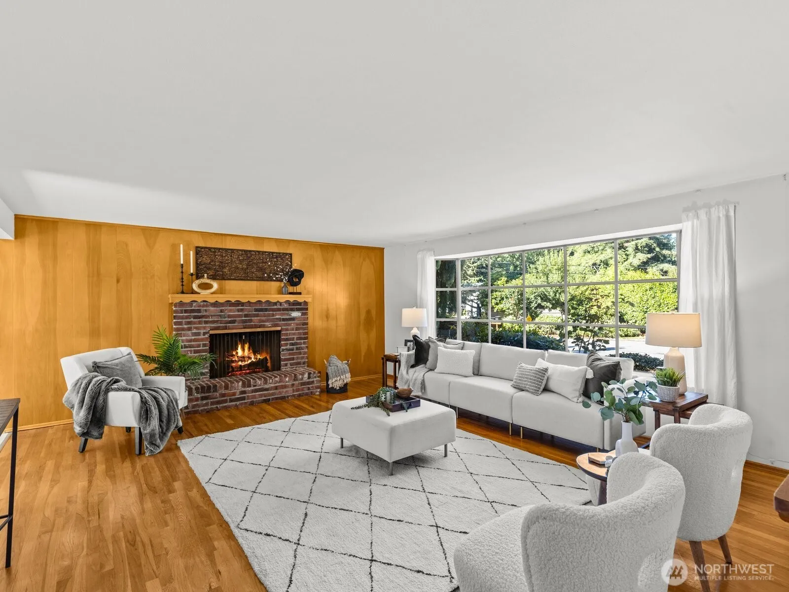 Property photo for 10030 44th Avenue Ne, Seattle photo 4