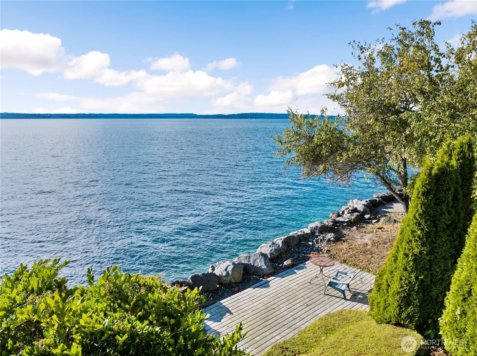 Property photo for 2563 Perkins Lane W, Seattle