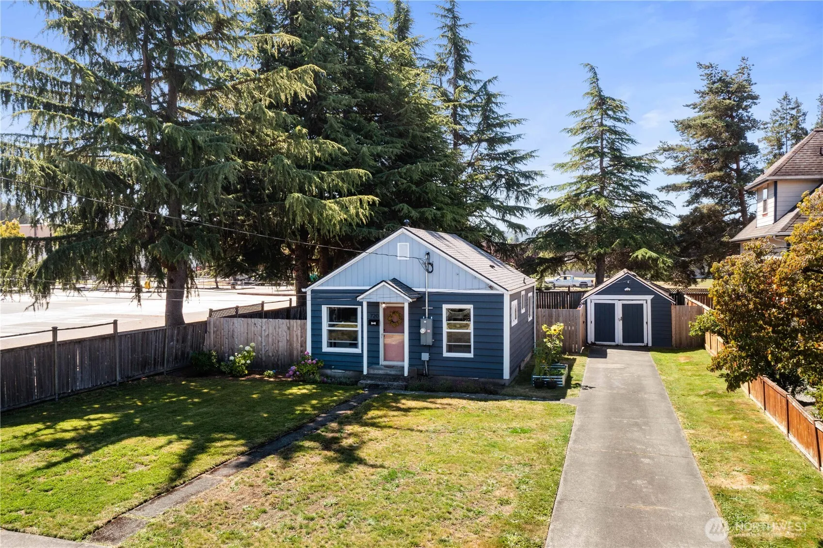 Property photo for 720 3rd Avenue Nw, Puyallup