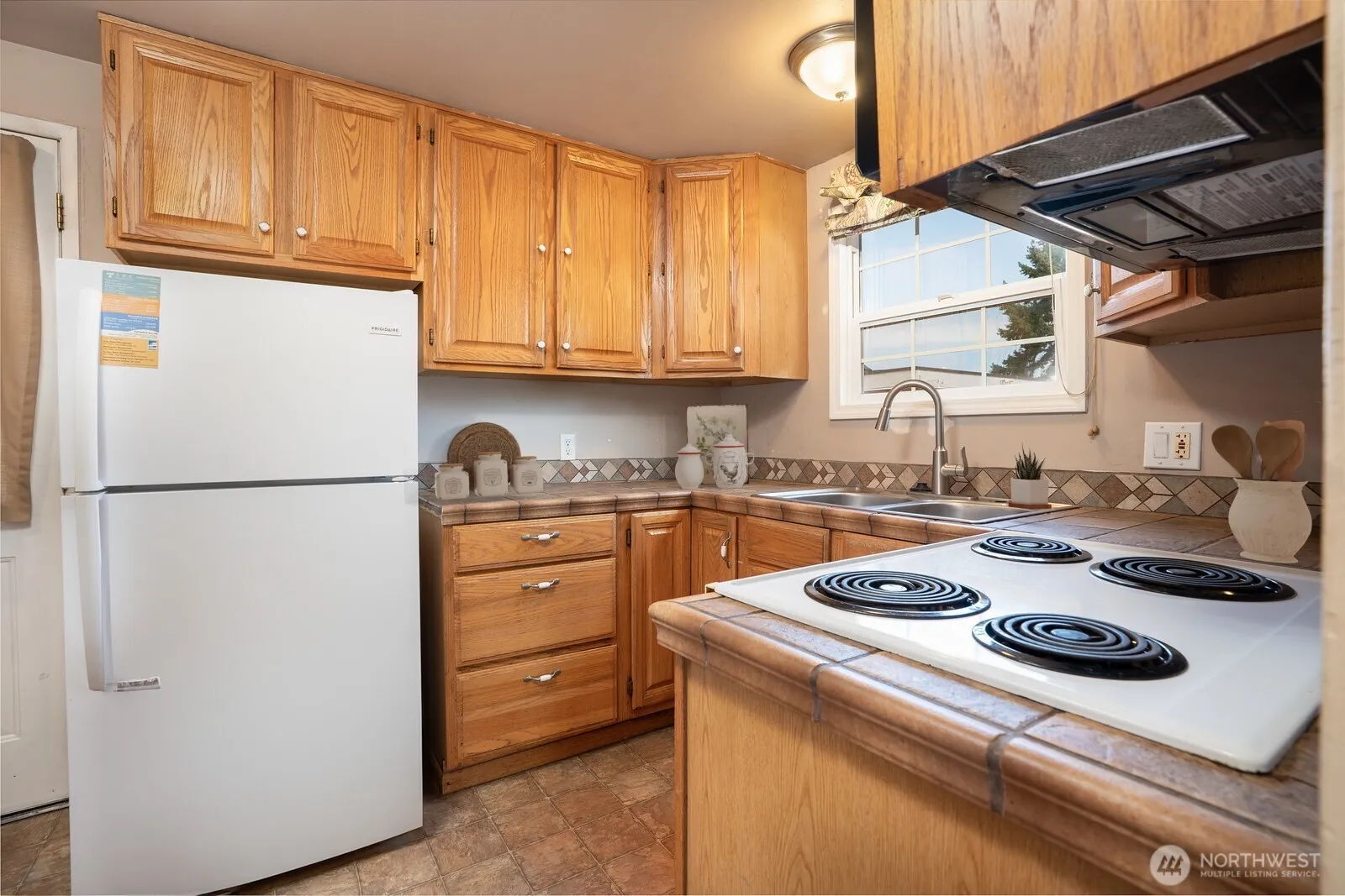 Property photo for 822 S Meyers Street, Tacoma photo 5