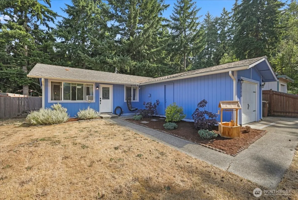 Property photo for 2025 E 62nd Street, Tacoma photo 3