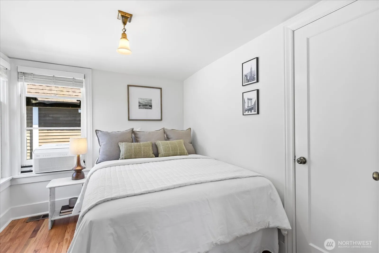 Property photo for 341 Nw 53rd Street, Seattle photo 5