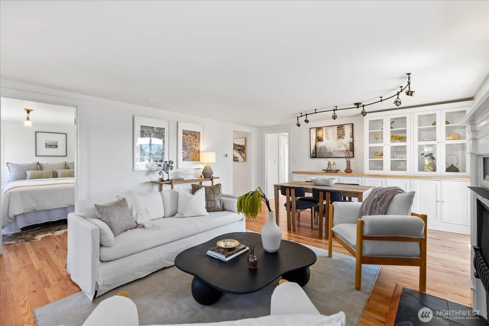 Property photo for 341 Nw 53rd Street, Seattle photo 4