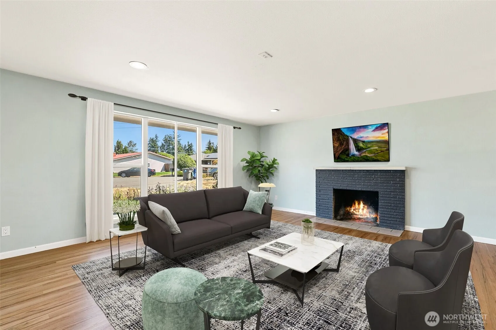 Property photo for 479 Harrington Avenue Ne, Renton photo 3