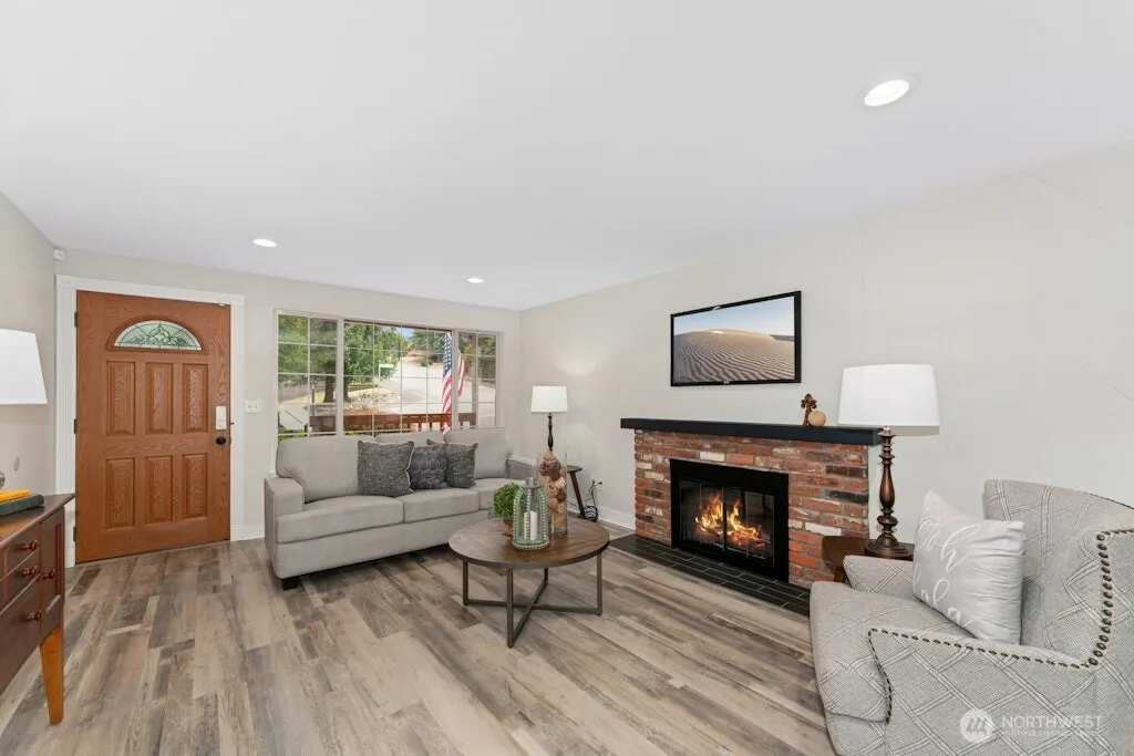 Property photo for 13621 Se 173rd Place, Renton photo 4