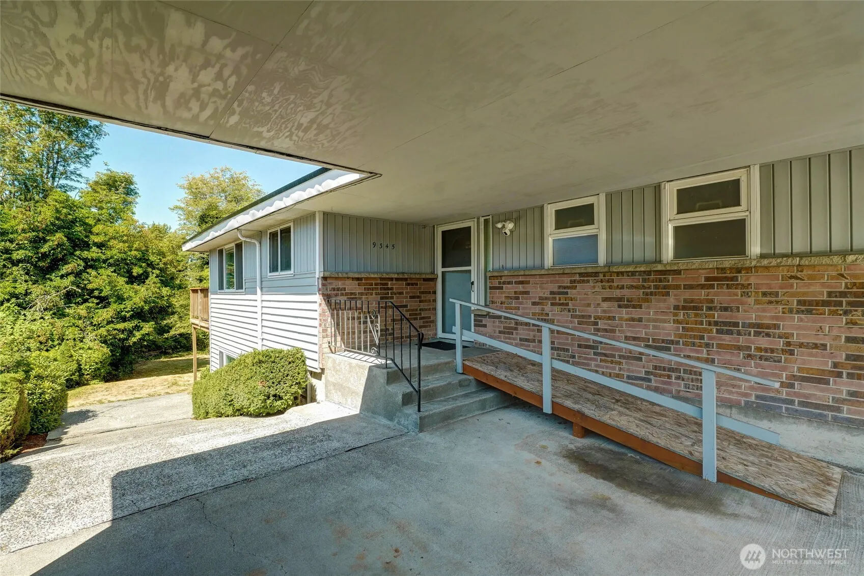Property photo for 9345 37th Avenue S, Seattle photo 3