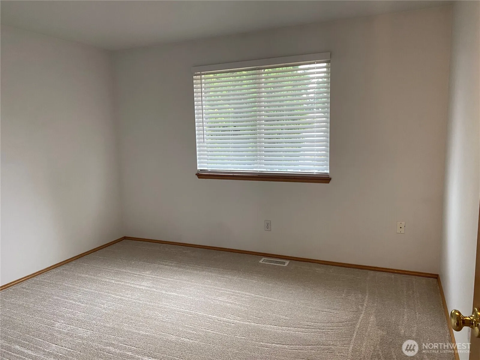Property photo for 16706 W 36th Avenue, Lynnwood photo 5