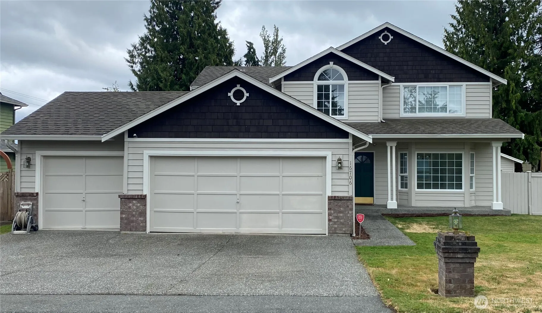 Property photo for 16706 W 36th Avenue, Lynnwood