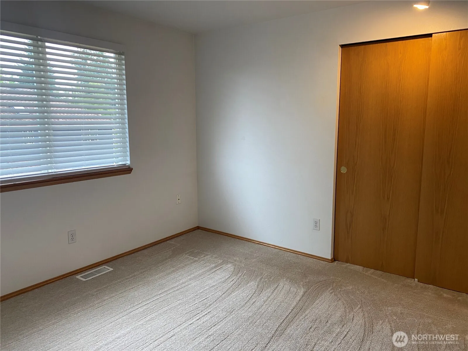 Property photo for 16706 W 36th Avenue, Lynnwood photo 4