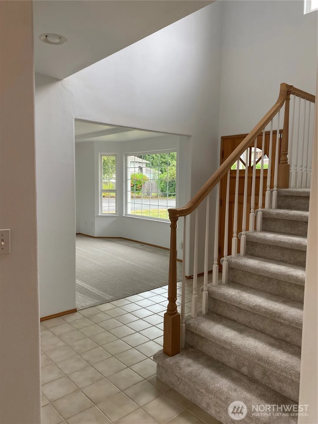 Property photo for 16706 W 36th Avenue, Lynnwood photo 2