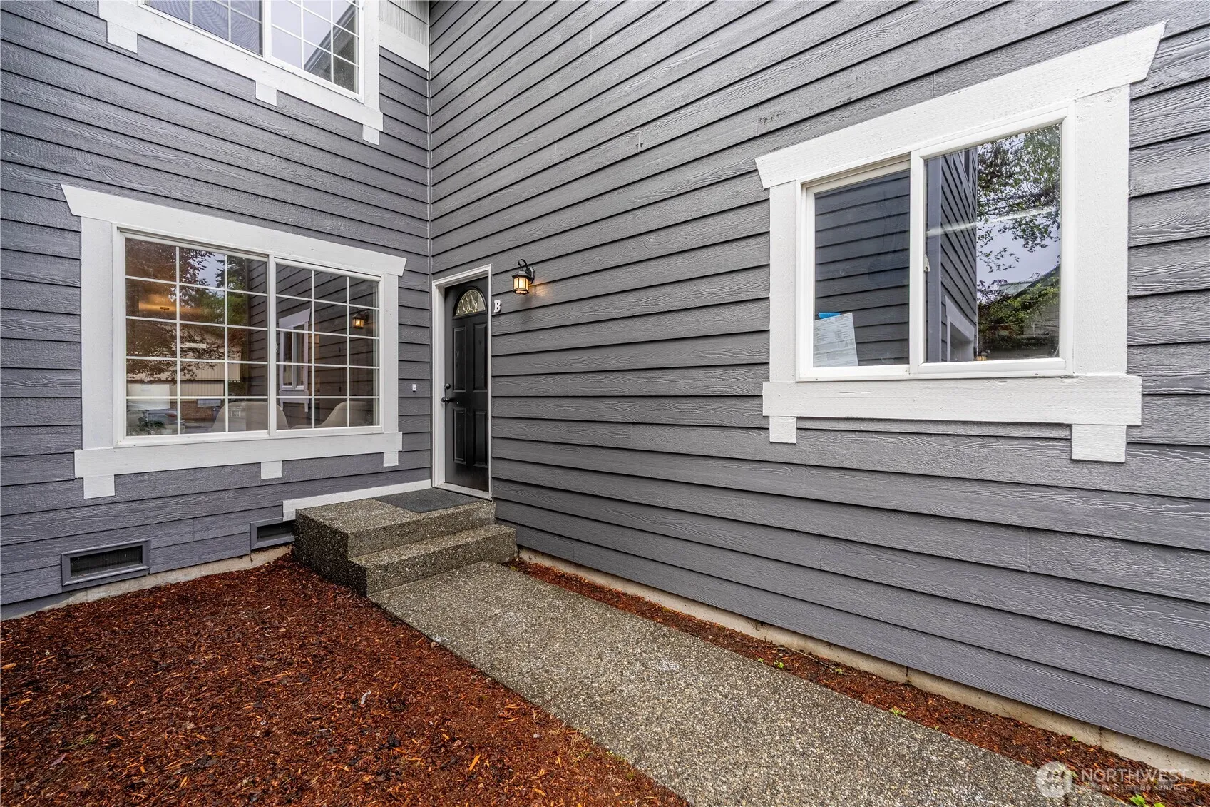 Property photo for 6916 Rainier Drive #b, Everett photo 2