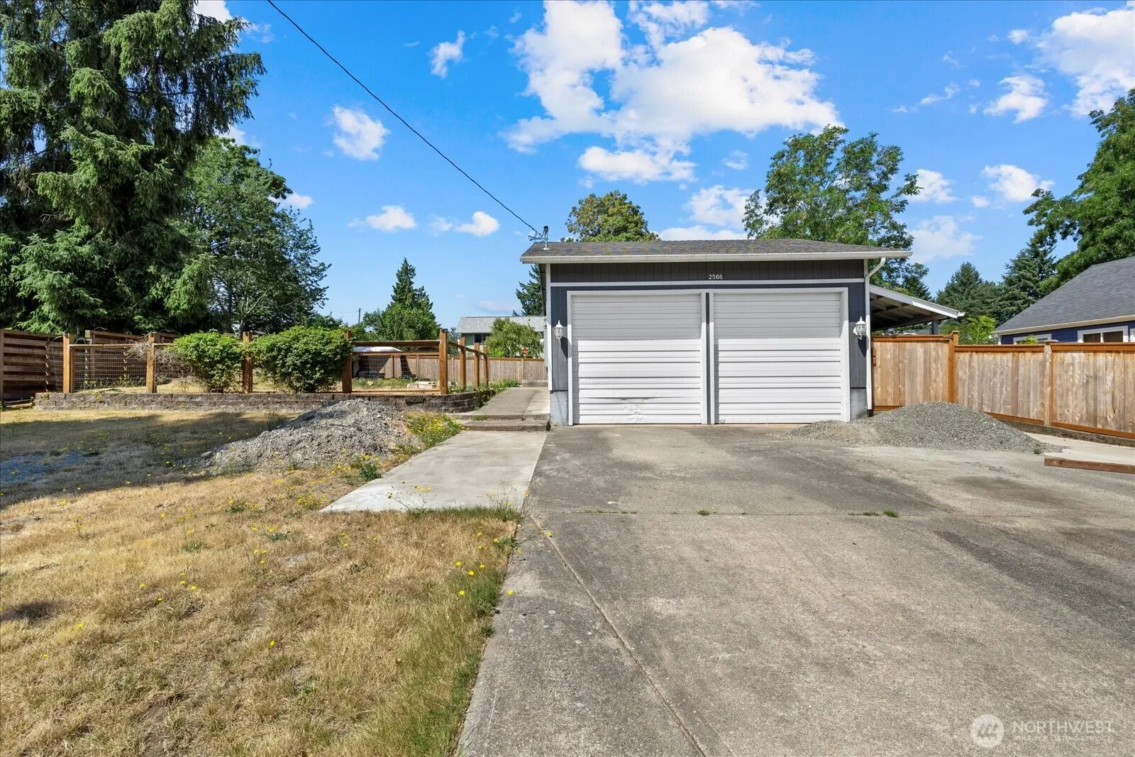 Property photo for 2508 58th Avenue Ne, Tacoma photo 2