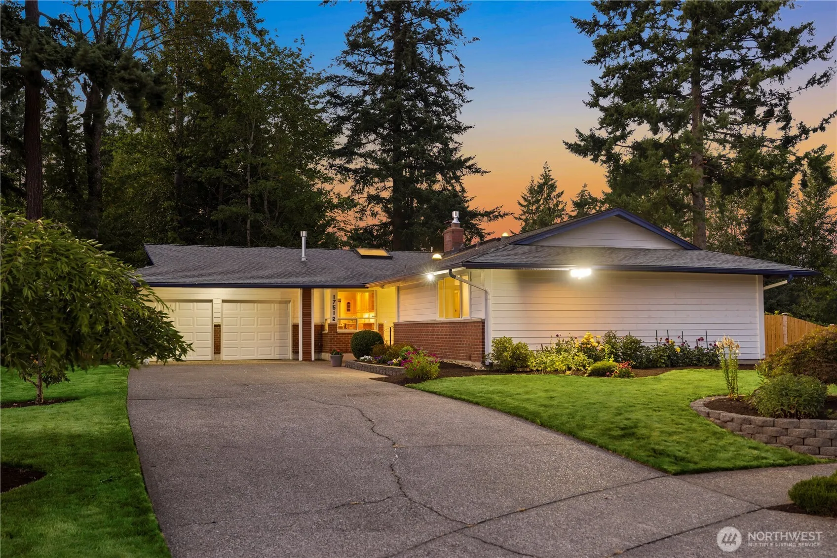 Property photo for 17512 Ne 22nd Court, Redmond