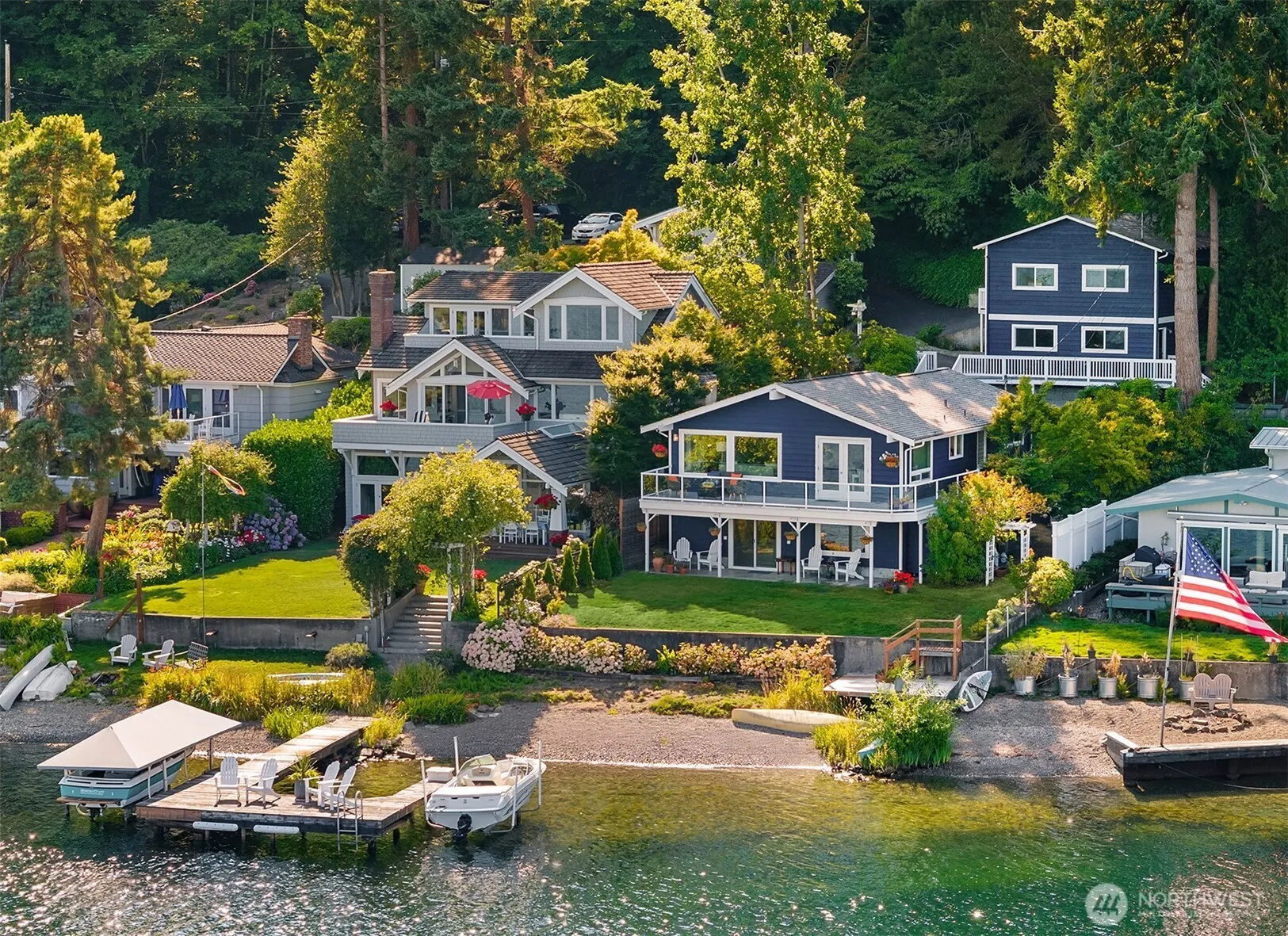 Property photo for 1814 W Lake Sammamish Parkway Ne, Bellevue