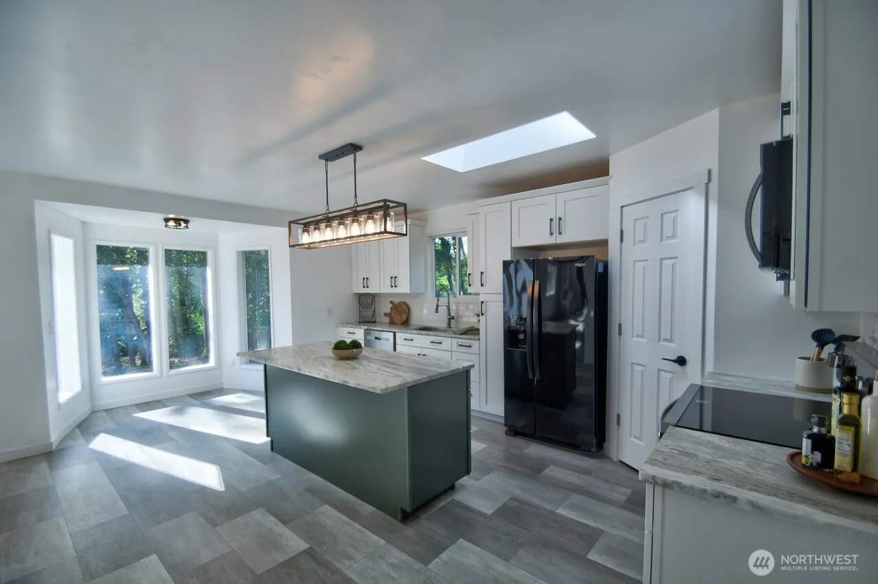 Property photo for 935 Delphi Road Sw, Olympia photo 4