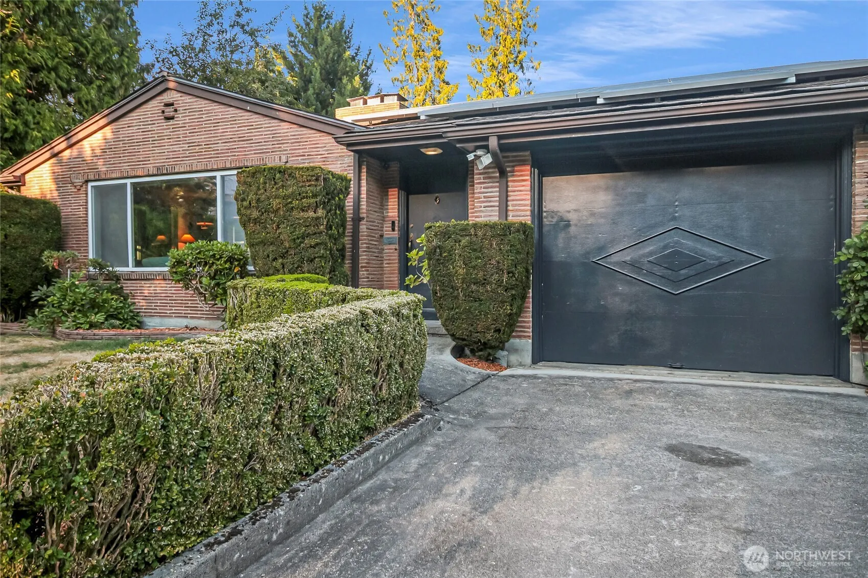 Property photo for 4914 55th Avenue S, Seattle photo 2