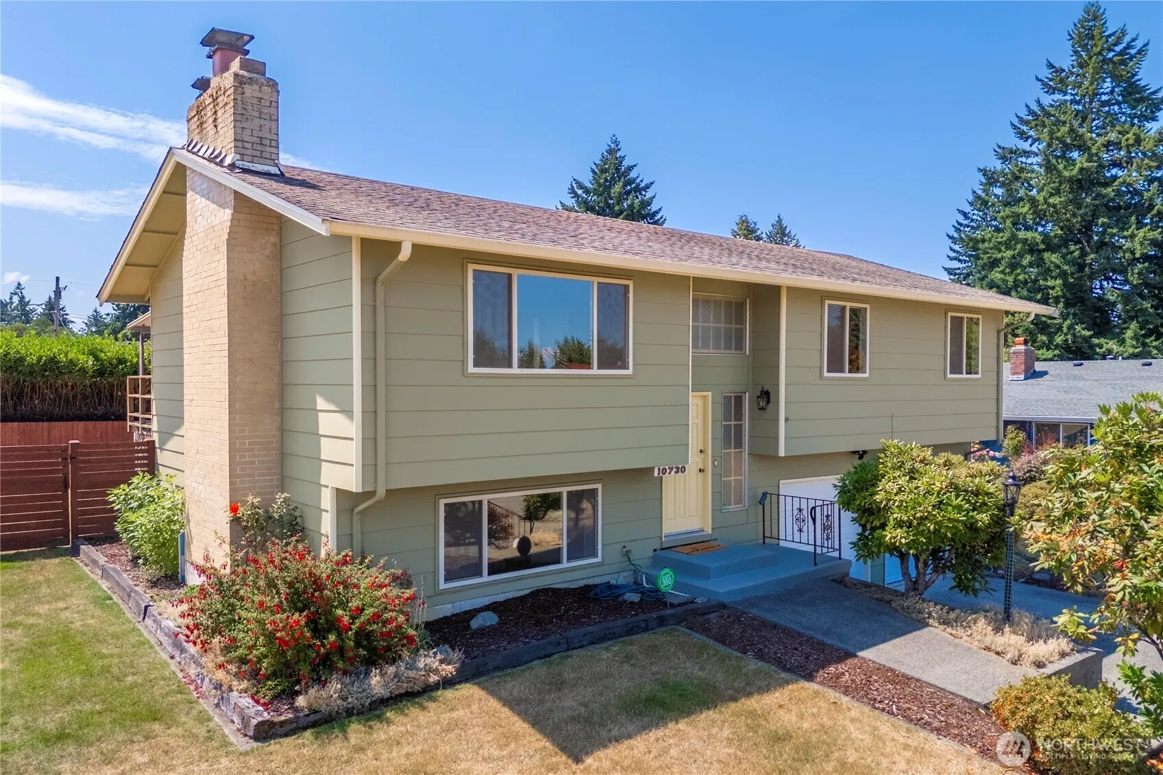 Property photo for 10730 103rd Street Sw, Tacoma photo 2