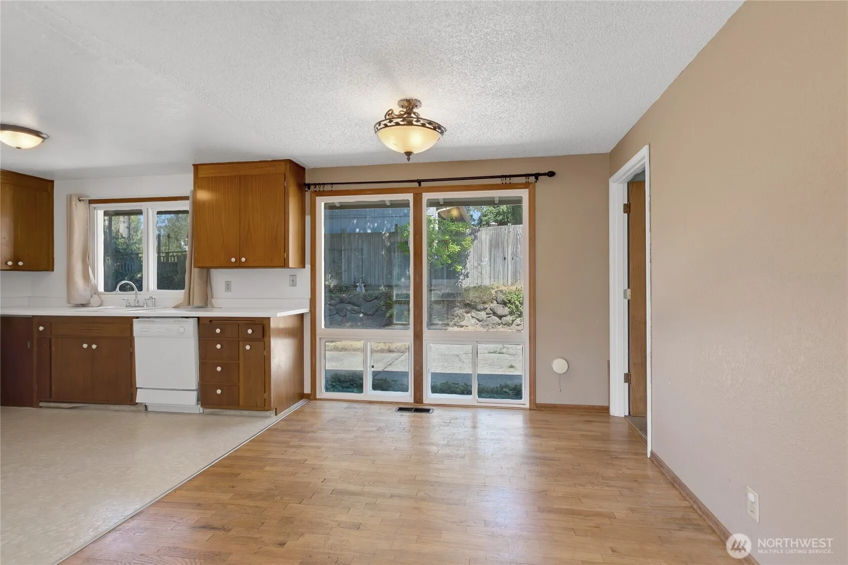 Property photo for 2404 S 249th Place, Kent photo 5